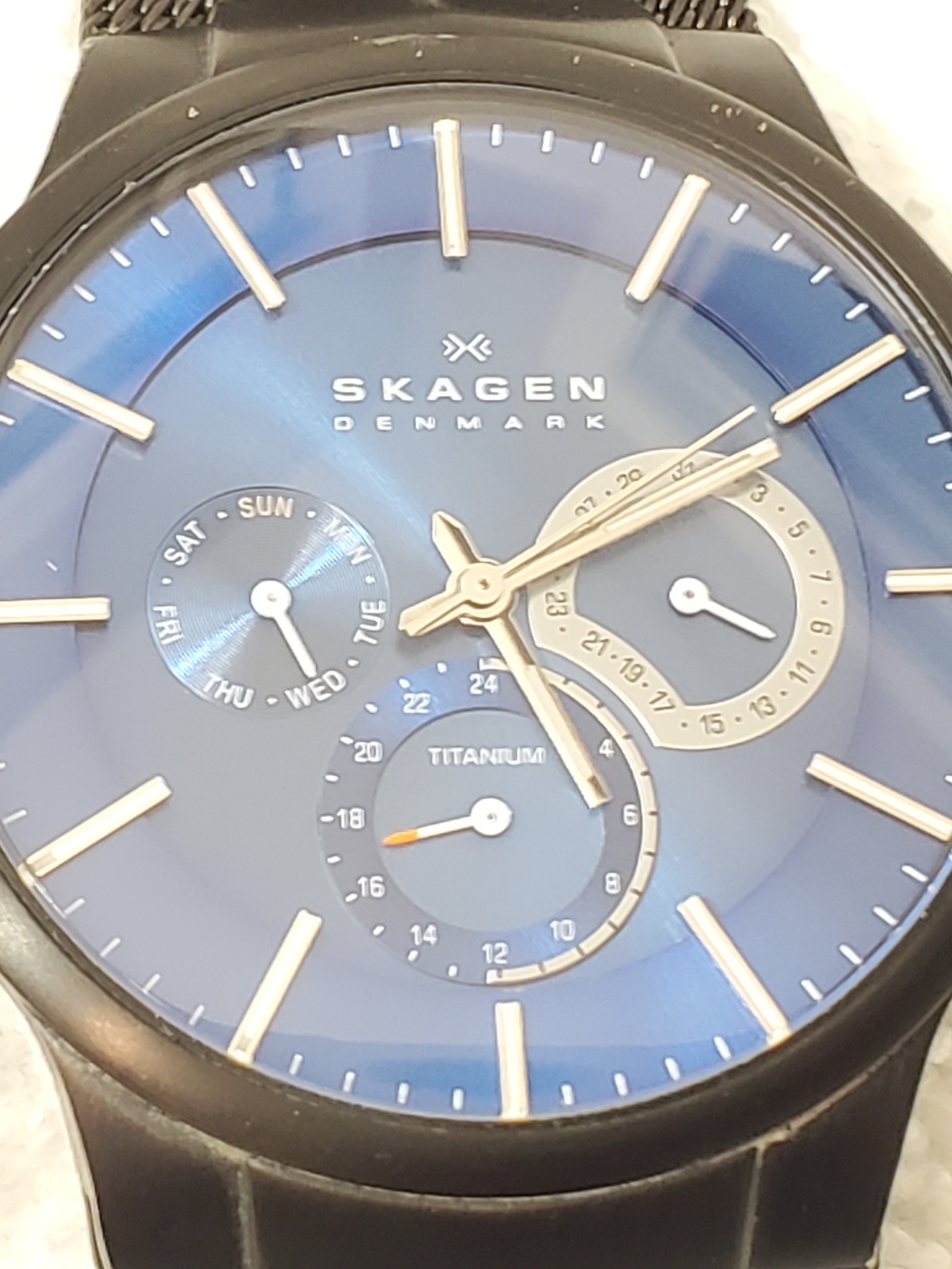 Skagen Men’s Black Mesh Stainless Steel Titanium Blue Dial Date Day Quartz Watch
